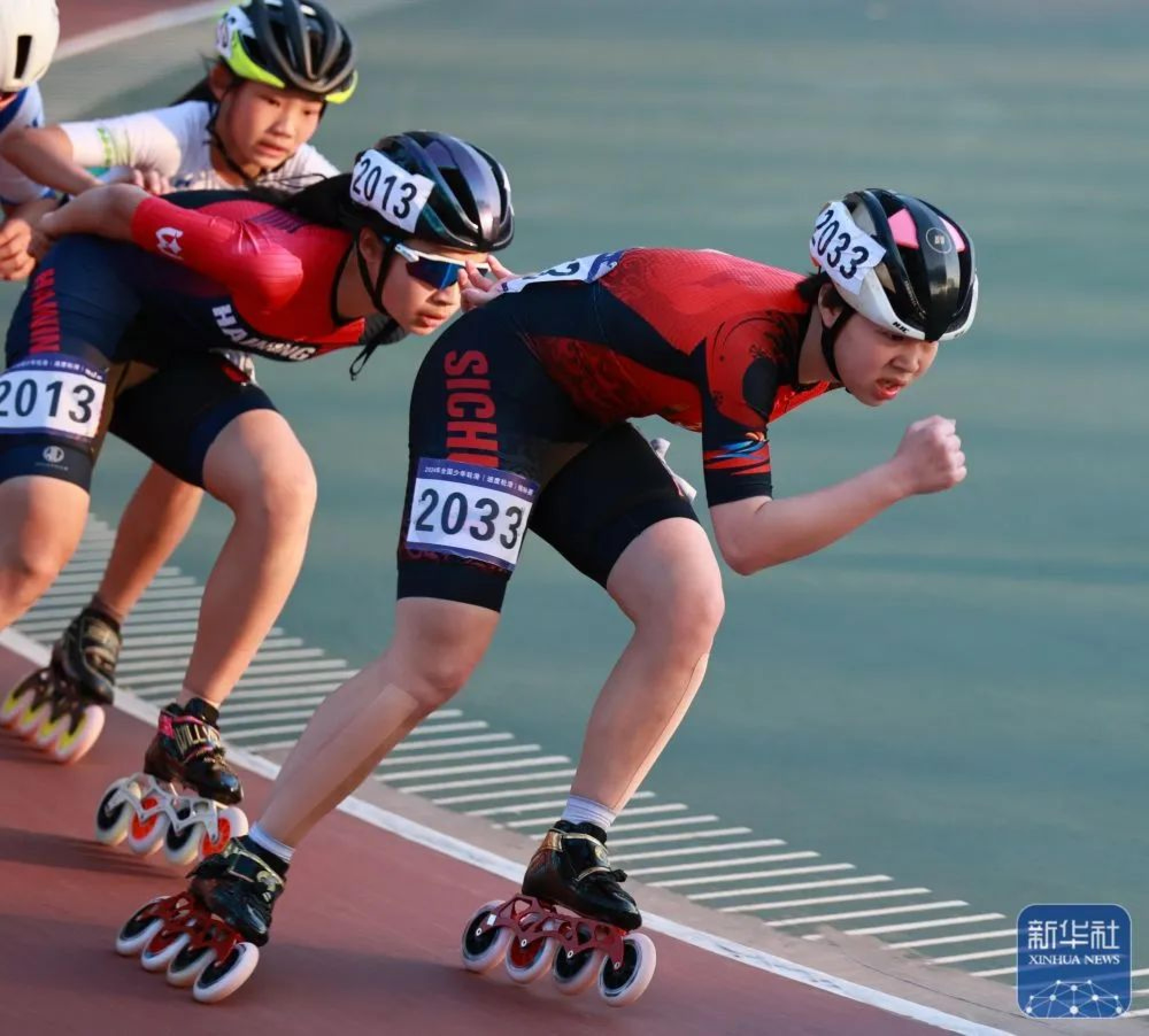 九游娱乐入口-青少年轮滑竞技赛，流动的青春舞台